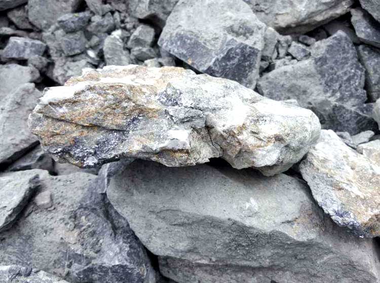 Lead zinc ore crusher